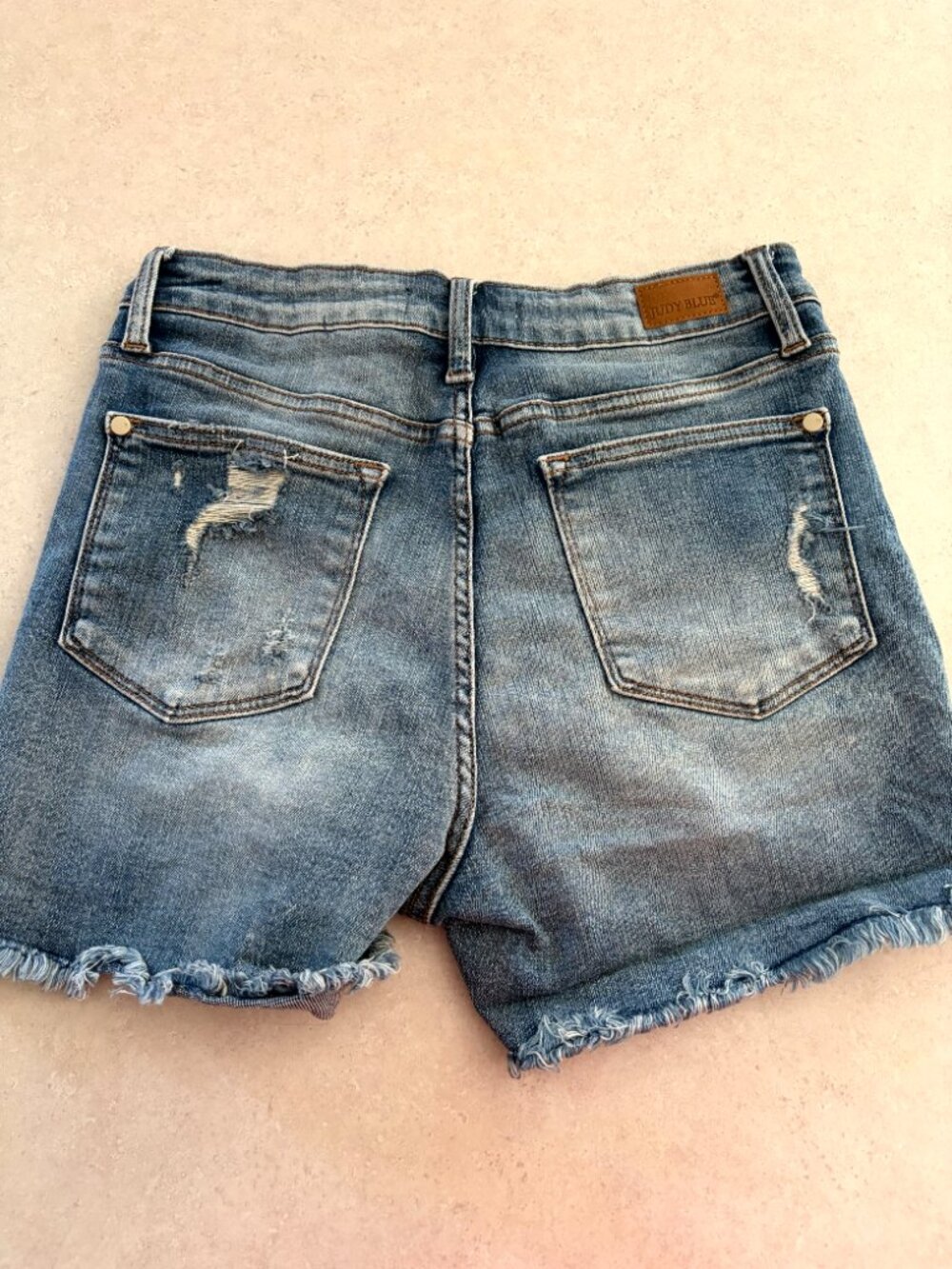 Judy Blue Women's Cut Off Jean Shorts Distressed Size Medium - Picture 8 of 8